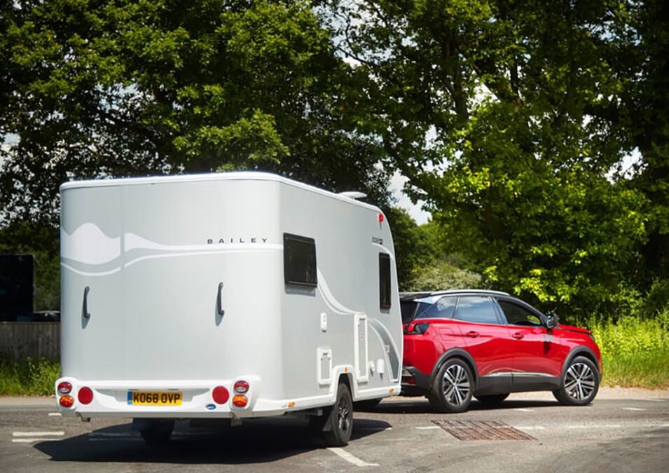  Bailey Discovery D4-3 Karavan SUV Araç İle Kullanımı