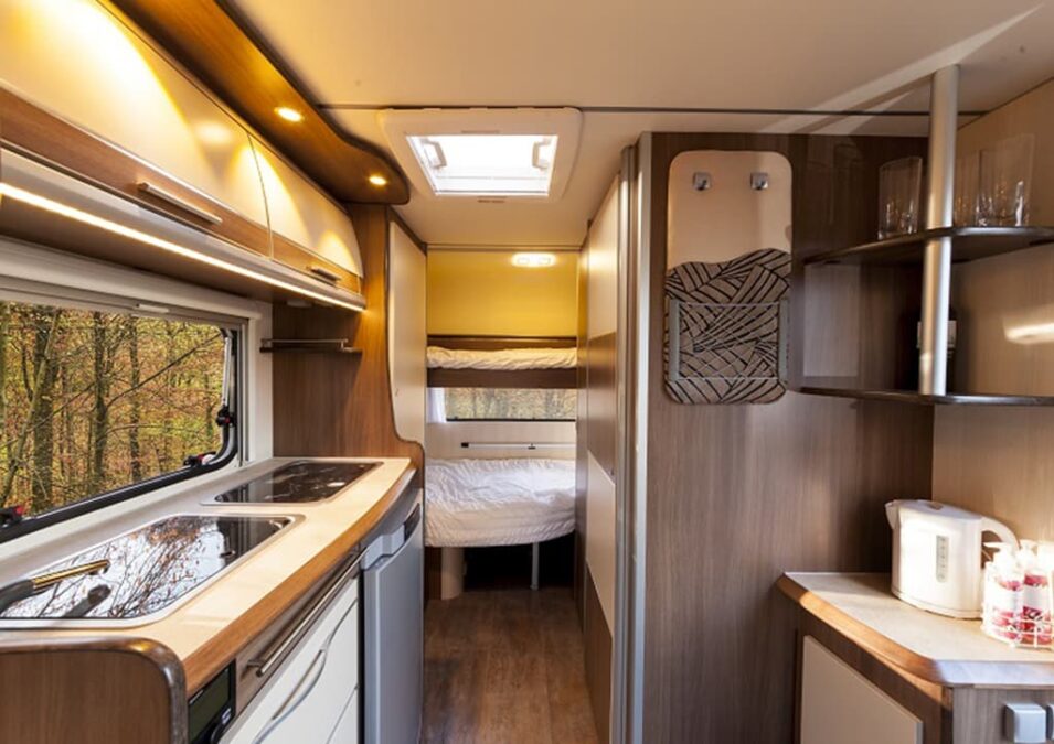 Freecross Luxor 370 DD Çekme Karavan İç Dizayn