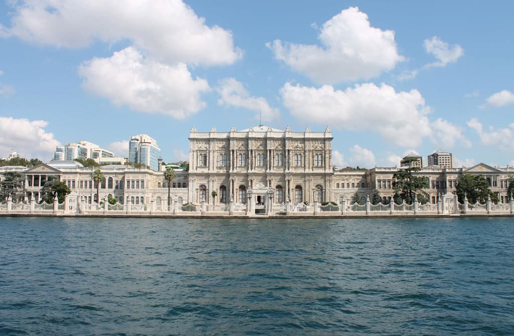 Dolmabahçe Sarayı, Beşiktaş